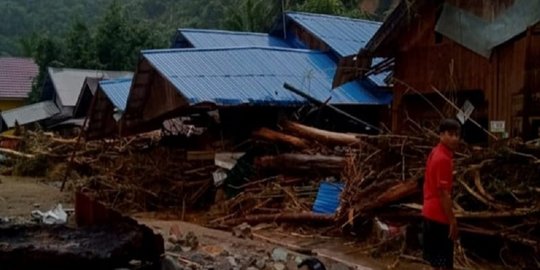 Bersih Tersapu Banjir