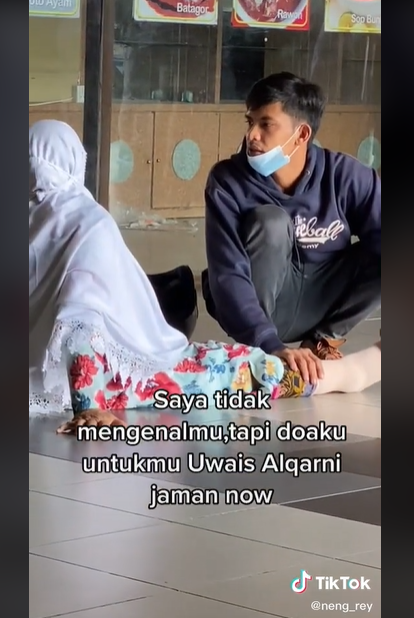 viral pemuda tulus pada ibu tanpa malu