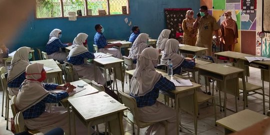 PGRI Soal Polemik Wajib Jilbab di SMKN 2 Padang: Aturan Harus Hormati Keberagaman