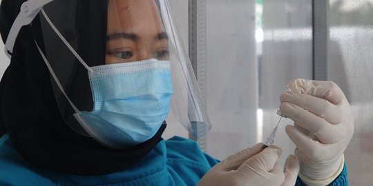 CEK FAKTA: Tidak Benar Dokter di Palembang Meninggal Akibat Vaksinasi Covid-19