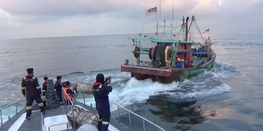 KKP Amankan 3 Kapal Pencuri Ikan di Selat Malaka