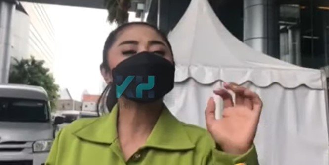 dewi persik