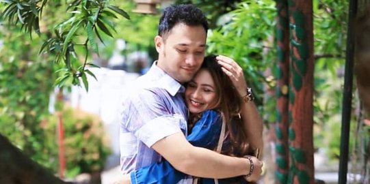 5 Potret Elsya Herlina & Menco Hidayat, Pasangan yang Bermain di Pintu Berkah