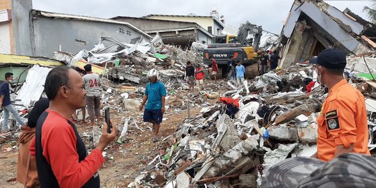 Korban Meninggal Akibat Gempa di Sulbar Mencapai 105 Orang