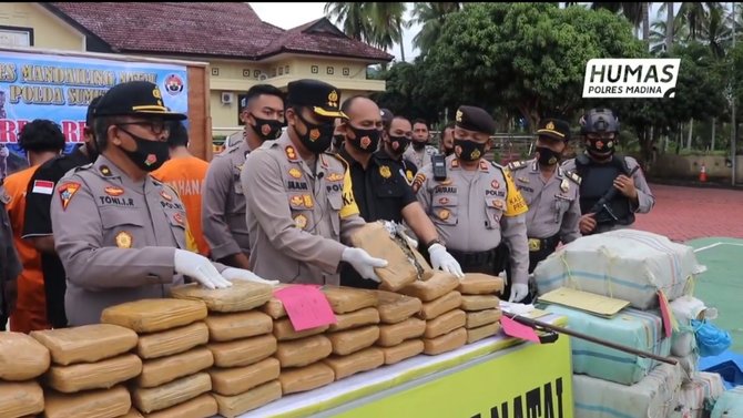 dapat upah rp50 juta 3 kurir asal sumut gagal selundupkan