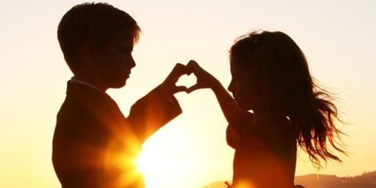 30 Kata-Kata Romantis untuk Cinta Pertama, Penuh dengan Makna