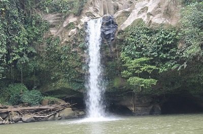 berpasir putih bak pantai intip pesona air terjun tarunggang di sumut yang eksotis