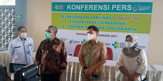 Pecahkan Rekor MURI, 3.300 Nakes di DIY Vaksinasi Covid Dalam Sehari