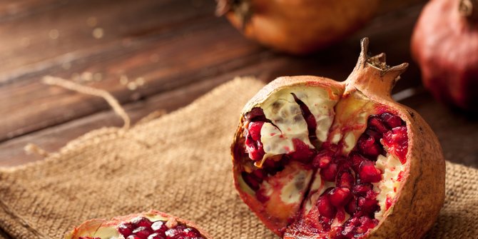 6 benefits of consuming pomegranate every day, one of which can lower blood pressure