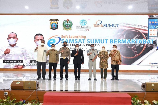 tak perlu lagi mengantri warga sumut kini bisa bayar pajak lewat aplikasi ini