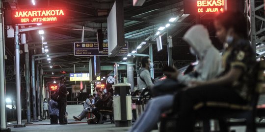 Bus Alternatif Siap Atasi Lonjakan Penumpang KRL di Jabodetabek