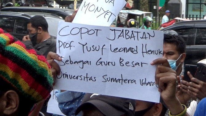 mahasiswa papua demo guru besar usu yang diduga rasis
