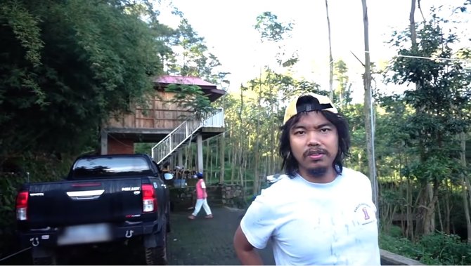 ada kuburan kuno ini penampakan di sekitar rumah hutan dodit mulyanto