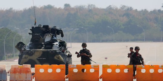 Kompleks Perumahan Anggota Parlemen Myanmar Dijaga Polisi dan Tentara