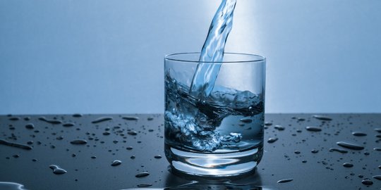 7 Fungsi Air bagi Tubuh Manusia, Pelarut Zat Gizi hingga Cegah Konstipasi