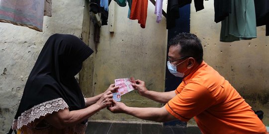 Pemerintah Buka Peluang Lanjutkan Bansos Tunai Usai Berakhir di April 2021