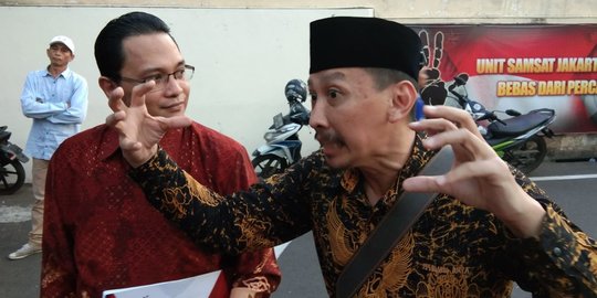 Abu Janda Hadir Pemeriksaan Terkait Kasus Dugaan Ujaran SARA ke Natalius Pigai