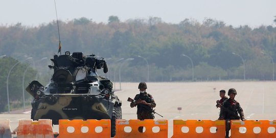joe biden desak militer myanmar lepaskan kekuasaan, bebaskan tahanan