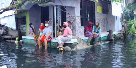 Air Banjir di Kudus Berwarna Hitam dan Berbau Menyengat, Ini Penjelasan Pemkab