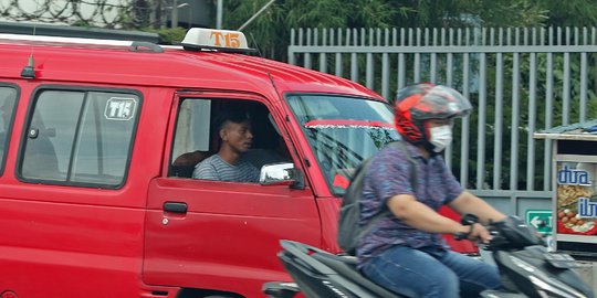 Potret Warga Abaikan Protokol Kesehatan di Tengah Lonjakan Kasus Covid-19