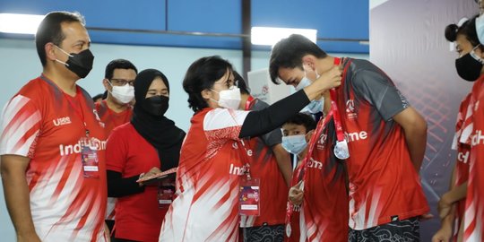 Telkom Beri Beasiswa untuk Sepuluh Pemenang IndiHome Gideon Badminton Academy