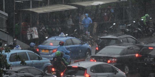 BMKG Prediksi Hujan Lebat di Sejumlah Daerah pada Minggu-Senin