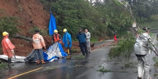 Longsor di Jalur Puncak, Polisi Berlakukan Sistem Buka Tutup