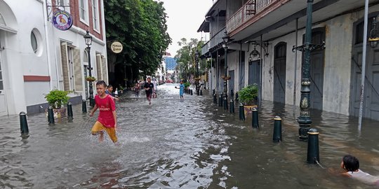 BMKG Prediksi Hujan Lebat di Jawa Tengah Masih Akan Terjadi Sepekan ke Depan