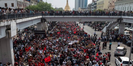 Seruan Mogok Kerja Menggema di Myanmar, Hari Ketiga Demo Besar-Besaran