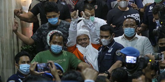 Kejagung Tahan Tujuh Tersangka Kasus Prokes, Termasuk Rizieq Syihab