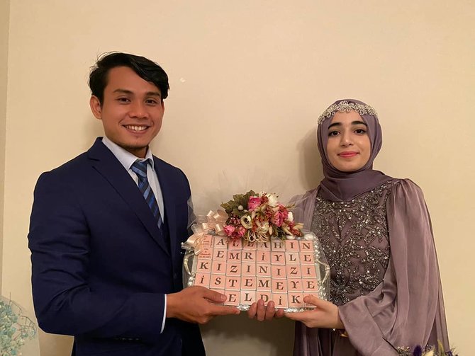 edanur yildiz gadis turki yang dilamar pria indonesia