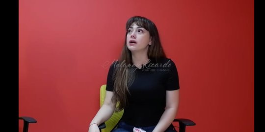 Celine Evangelista Nangis Bahas Soal Rumah Tangga dengan Stefan William: Itu Aib Gue