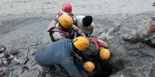 200 Orang Hilang dan 26 Tewas karena Tertimpa Longsoran Gletser Himalaya