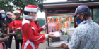 Istri Jenderal TNI Andika Beri Amplop ke Pedagang dan Borong Batagor Rp500 Ribu