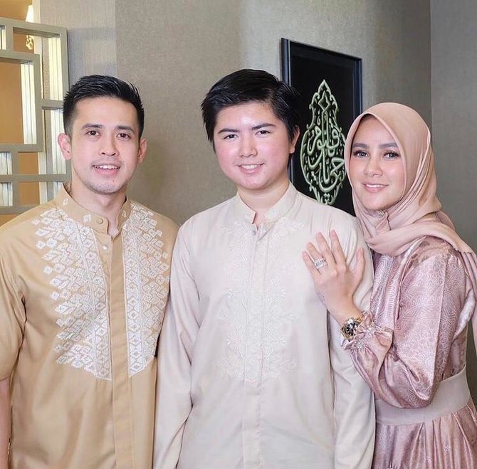 sean mikae anak olla ramlan