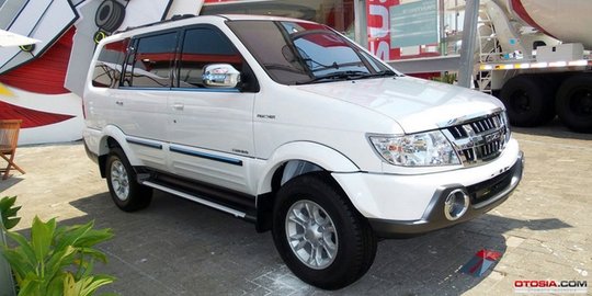 Hari Ini Isuzu Panther Tinggal Nama di Indonesia sejak Rilis 1991