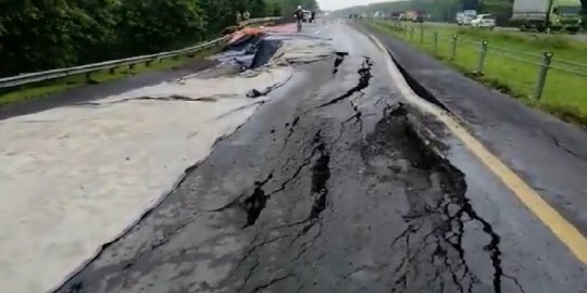 Kondisi Lalin di Tol Cipali Pasca Ambles: Lancar, Contraflow Tinggal 1 Km