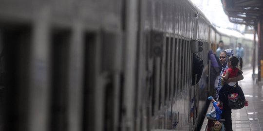 libur panjang imlek, kai tambah operasional kereta jarak jauh