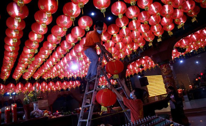 800 lampion di kelenteng boen san bio