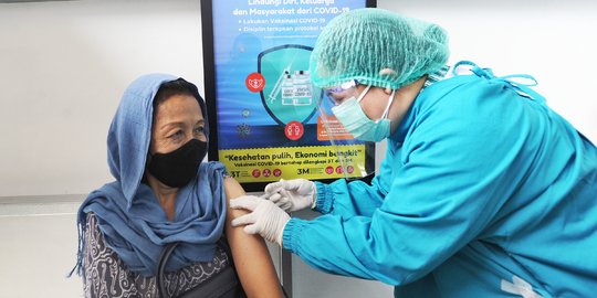 Kemenkes Ingatkan Vaksinasi untuk Komorbid & Lansia Harus Sesuai Petunjuk