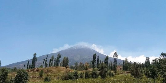 Aktivitas Gunung Sindoro Meningkat, Ini Fakta Selengkapnya