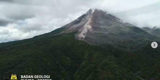 Gunung Merapi Muntahkan Tujuh Kali Guguran Lava