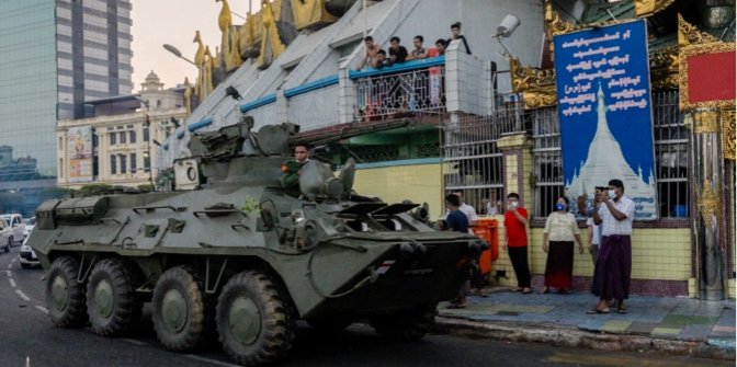 Militer Myanmar Kerahkan Tank Hadapi Pengunjuk Rasa, Jaringan Internet Diputus