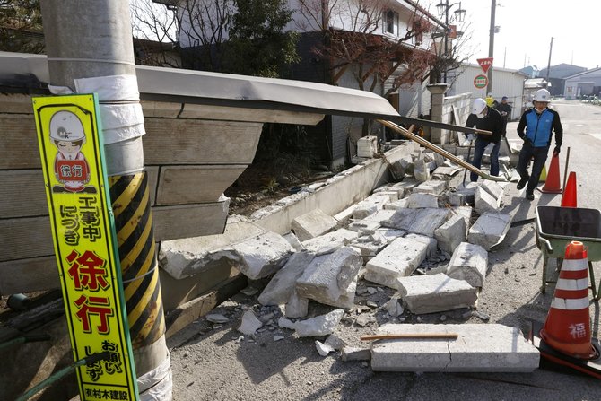 suasana usai gempa bumi di jepang