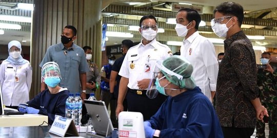 Format Vaksinasi di Pasar Tanah Abang akan Diterapkan di Pusat Pertokoan Lain