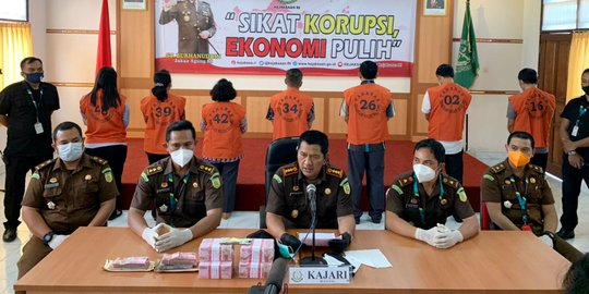 Jaksa Tahan 7 Tersangka Korupsi Dana PEN Pariwisata Buleleng