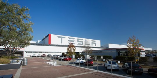 Diduga Curi Software, Mantan Karyawan Tesla Diseret ke Meja Hijau