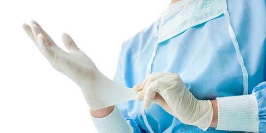 Deretan Pengusaha Raup Untung Dibalik Kelangkaan Sarung Tangan & Masker Saat Pandemi