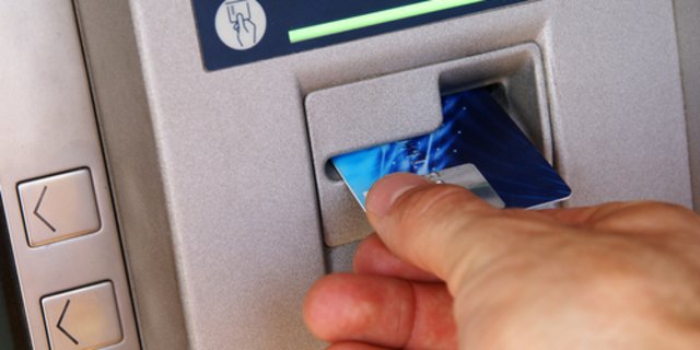 Mengenal Kepanjangan Atm Beserta Jenis Jenisnya Begini Cara Aman Menggunakannya Merdeka Com Mengenal Kepanjangan Atm Beserta Jenis Jenisnya Begini Cara Aman Menggunakannya Merdeka Com