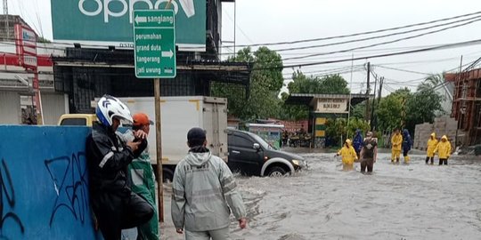 Perumahan Garden City Tangerang Kebanjiran, Ketinggian Air Capai 120 Cm ...